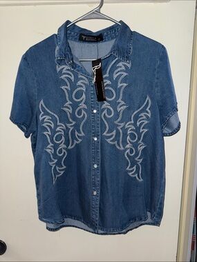 Lucky & Blessed Blue Denim Short-Sleeve Embroidered Shirt